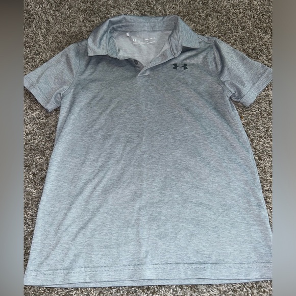 Boys under armour gold shirt - Picture 1 of 3
